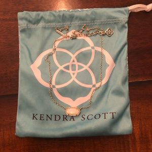 Kendra Scott necklace